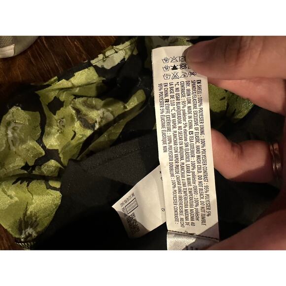 Rose garden vici collection sasha floral halter midi dress NWOT womens small - Picture 5 of 5